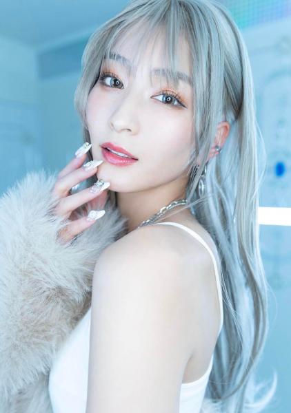 港区の舐め好きおじさん達とP活して、性処理ペット化のギャルインフルエンサー。調子乗ってる芸能モデルと生ハメえっち 本庄鈴 （POD） 画像4
