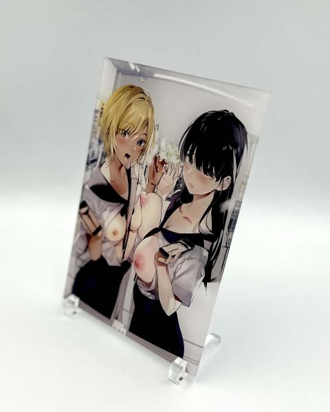 『-ボクが性処理ペットに堕ちるまで-言いなりギャルとNTRギャルと』 A5アクリルパネル 由唯 ＆ 円香 画像2