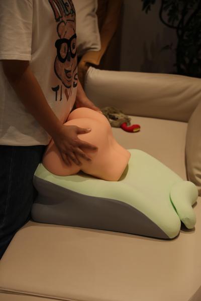 グリーン  カップル向け セックス枕 多機能 体位サポート 1つで多用途 大人のおもちゃ 画像1