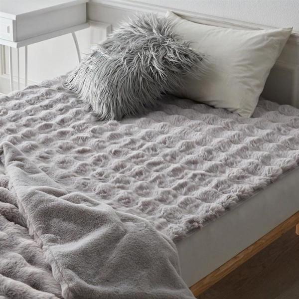 ふわもこ敷きパッド D ライトグレー 5,502円